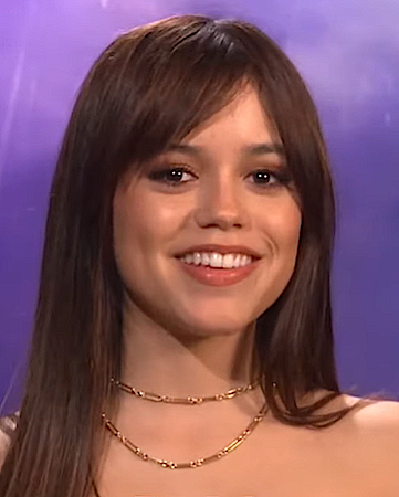 Jenna_Ortega_2022_%28cropped%29.jpg